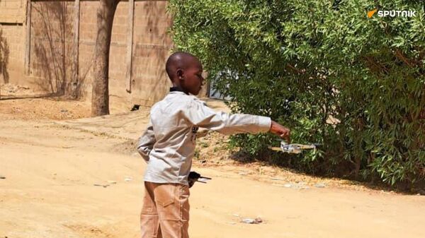 13-year-old Chadian Yaya Mahamat Ali flies and repairs drones - Sputnik Africa