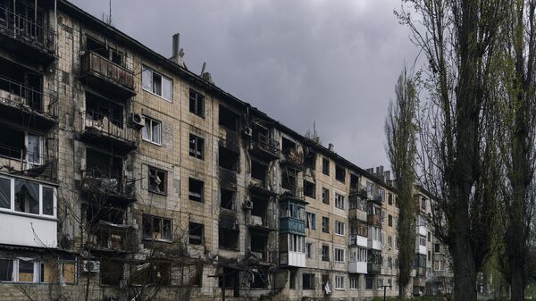 Un immeuble détruit à Avdeïevka, région de Donetsk - Sputnik Afrique