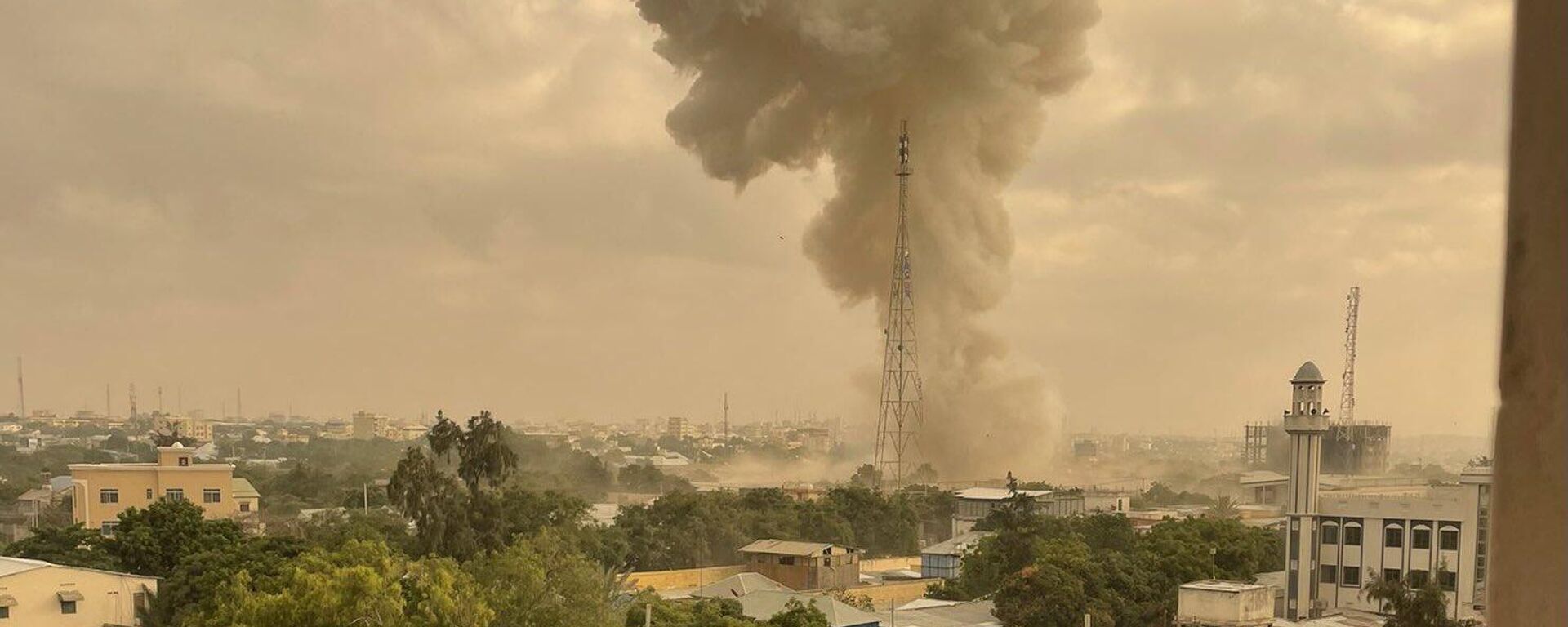 Huge explosion reported in Mogadishu, Somalia - Sputnik Africa, 1920, 09.04.2024