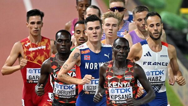 Charles Kipsang Kipkorir lors des 19es Championnats du monde d'athlétisme à Budapest - Sputnik Afrique