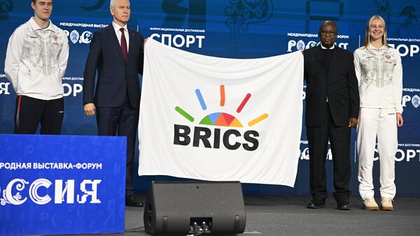 L'Afrique du Sud a remis le drapeau des Jeux des BRICS à la Russie - Sputnik Afrique