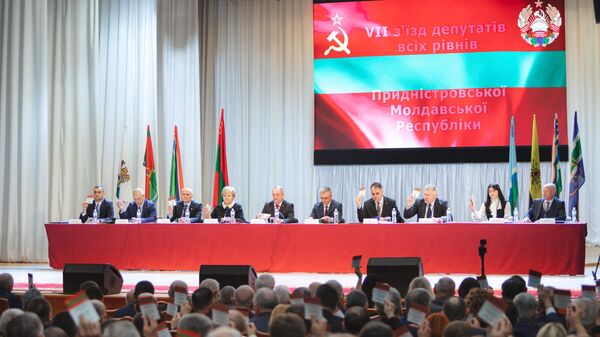 Lawmakers take part in a congress of deputies of Tiraspol in Transnistria - Sputnik Africa