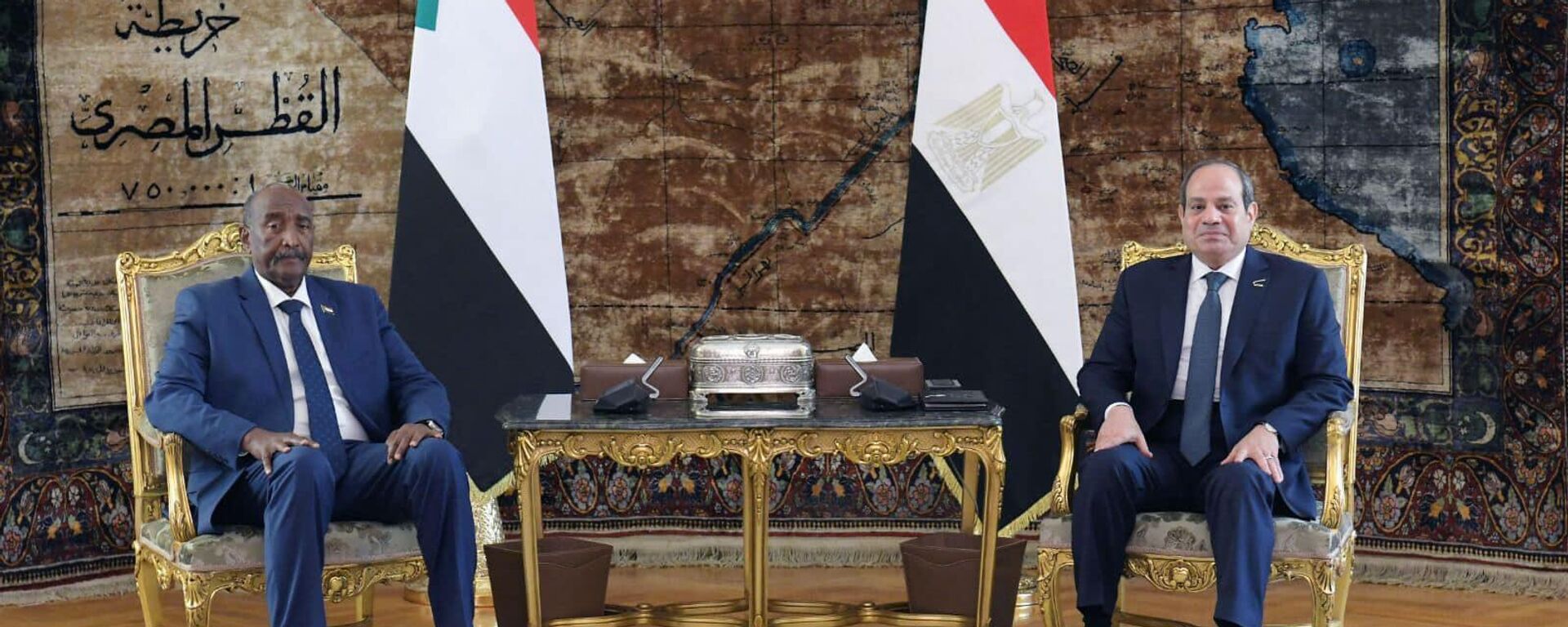 Egyptian President Abdel Fattah El-Sisi and Sudanese sovereignty council head Abdel Fattah al-Burhan discussed efforts to settle the Sudanese crisis - Sputnik Africa, 1920, 29.02.2024
