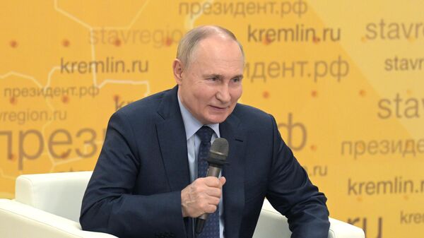 Vladimir Poutine en déplacement dans le territoire de Stavropol, le 5 mars 2024 - Sputnik Afrique