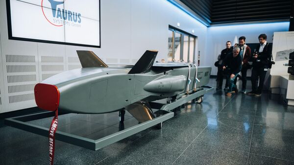 A Taurus KEPD 350 German-Swedish air-launched cruise missile, manufactured by Taurus Systems GmbH is on display as Bavarian State Premier visits European multinational missiles manufacturer MBDA in Schrobenhausen, southern Germany, on March 5, 2024. - Sputnik Afrique