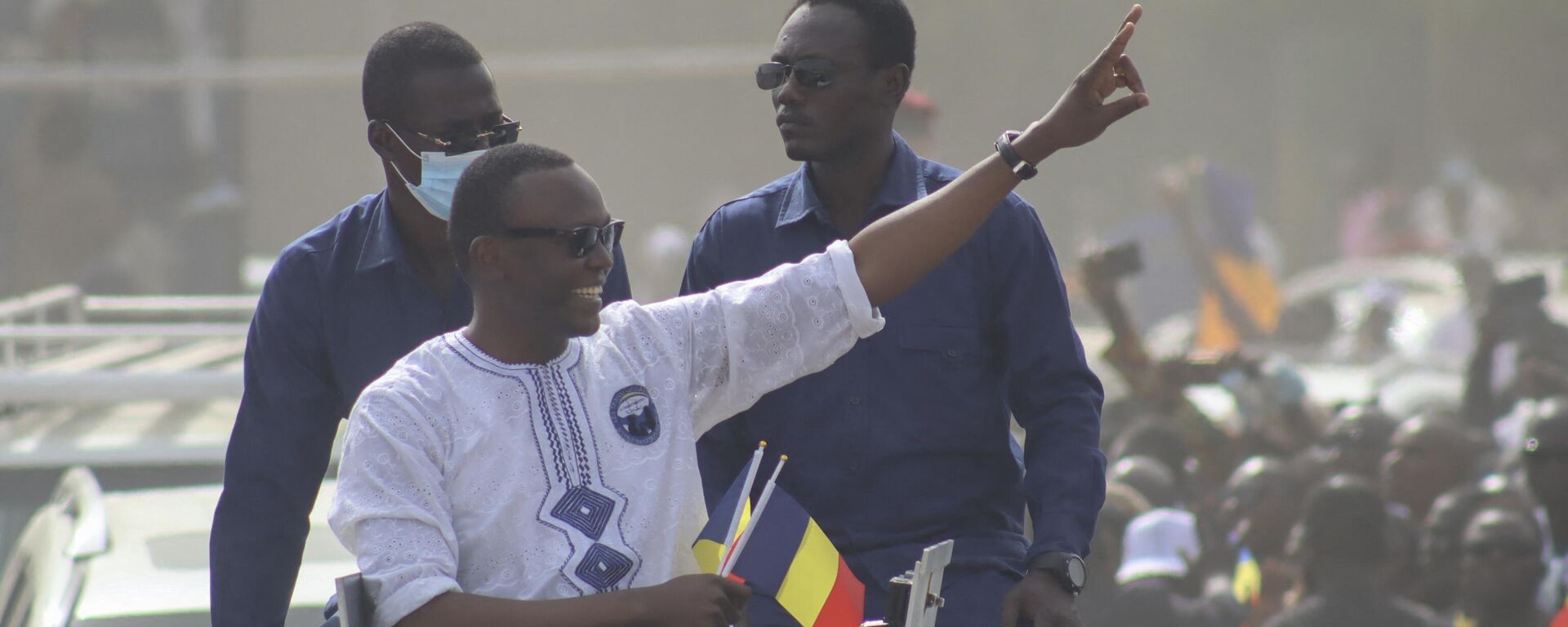 Succes Masra (C) gestures as he arrives for a meeting of the Chadian political party Les Transformateurs during which the former opponent who became Prime Minister of the junta, is expected to be inaugurated for the candidacy for the May 6, 2024 presidential election in N’Djamena on March 10, 2024.  - Sputnik Africa, 1920, 11.03.2024