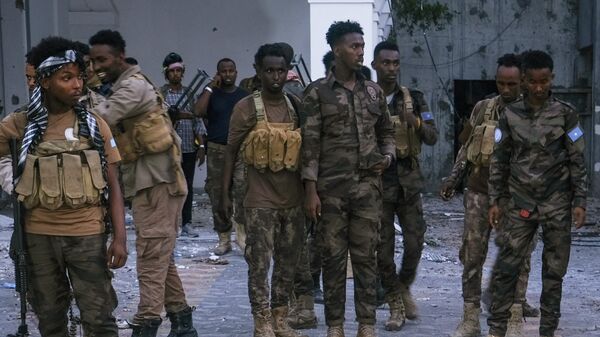 Somali police officers - Sputnik Africa