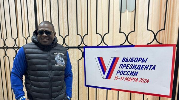 Le boxeur Kevin Vladimirovitch Johnson aux élections russes de 2024 - Sputnik Afrique