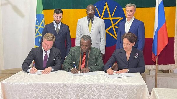 Russian Heroes Charitable Foundation for Medical Staff Assistance signed on March 20 a memorandum of understanding with Ethiopia's Bonga University on the training of specialists for paramedic and obstetric centers (POC) in the East African country. - Sputnik Africa