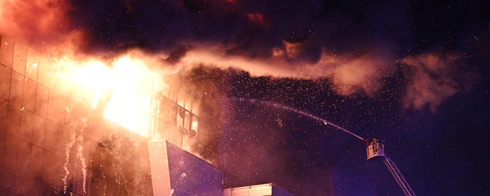 Incendie à Crocus City Hall après l'attentat du 22 mars 2024 - Sputnik Afrique, 1920, 24.03.2024
