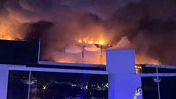 Incendie à Crocus City Hall après l'attentat du 22 mars 2024 - Sputnik Afrique
