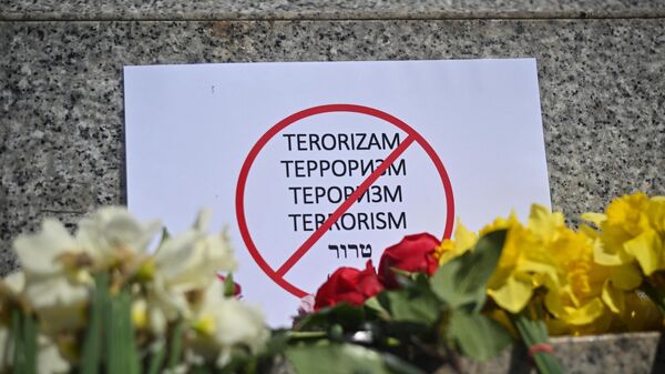 Мемориал в столице Сербии Белграде, посвященный жертвам теракта в Крокус Сити Холле в Москве - Sputnik Africa