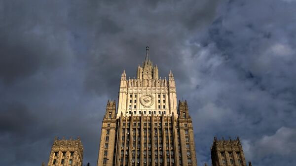 Russian Foreign Affairs Ministry building dominates the landscape against the sky, in Moscow - Sputnik Africa