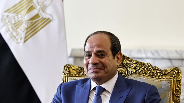 Egypt's President Abdel Fattah El-Sisi looks on during a meeting with the French foreign minister in Cairo on September 14, 2023. - Sputnik Africa