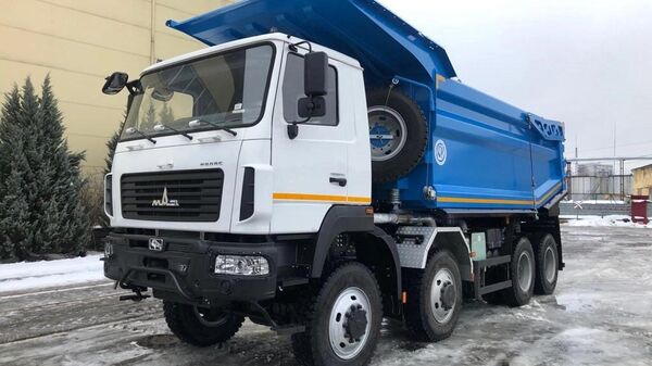 MAZ-65262L four-wheel-drive dump truck for transporting stone - Sputnik Afrique