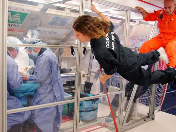 Picture taken on 27 September, 2006, by France&#x27;s National Centre for Space Studies (CNES) and Novespace, during the first surgery carried out in conditions of weightlessness using a specially-adapted aircraft to simulate conditions in space. - Sputnik Africa
