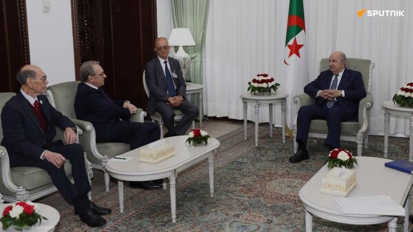 Le Président algérien rencontre le vice-ministre russe des Affaires étrangères Bogdanov - Sputnik Afrique