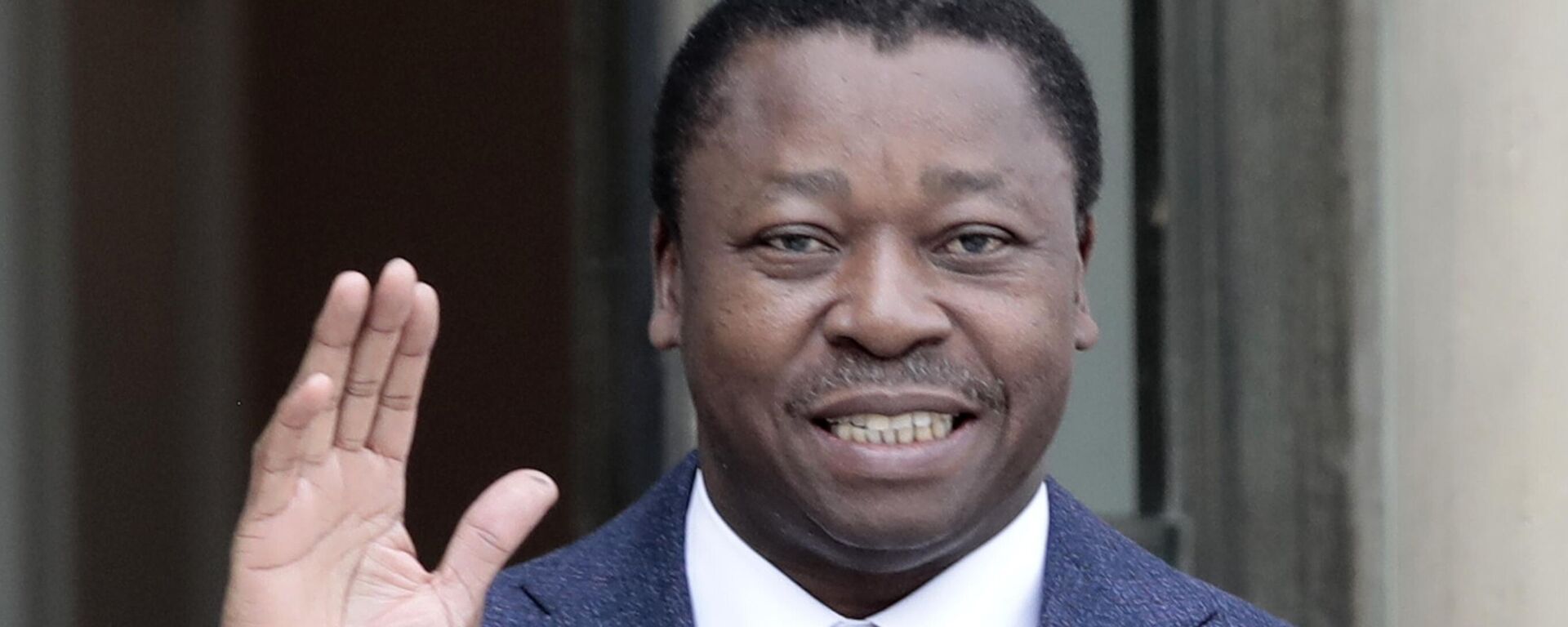 Togo's President Faure Gnassingbe waves before a working lunch at the Elysee Palace in Paris, Friday, April 9, 2021. - Sputnik Africa, 1920, 20.04.2024