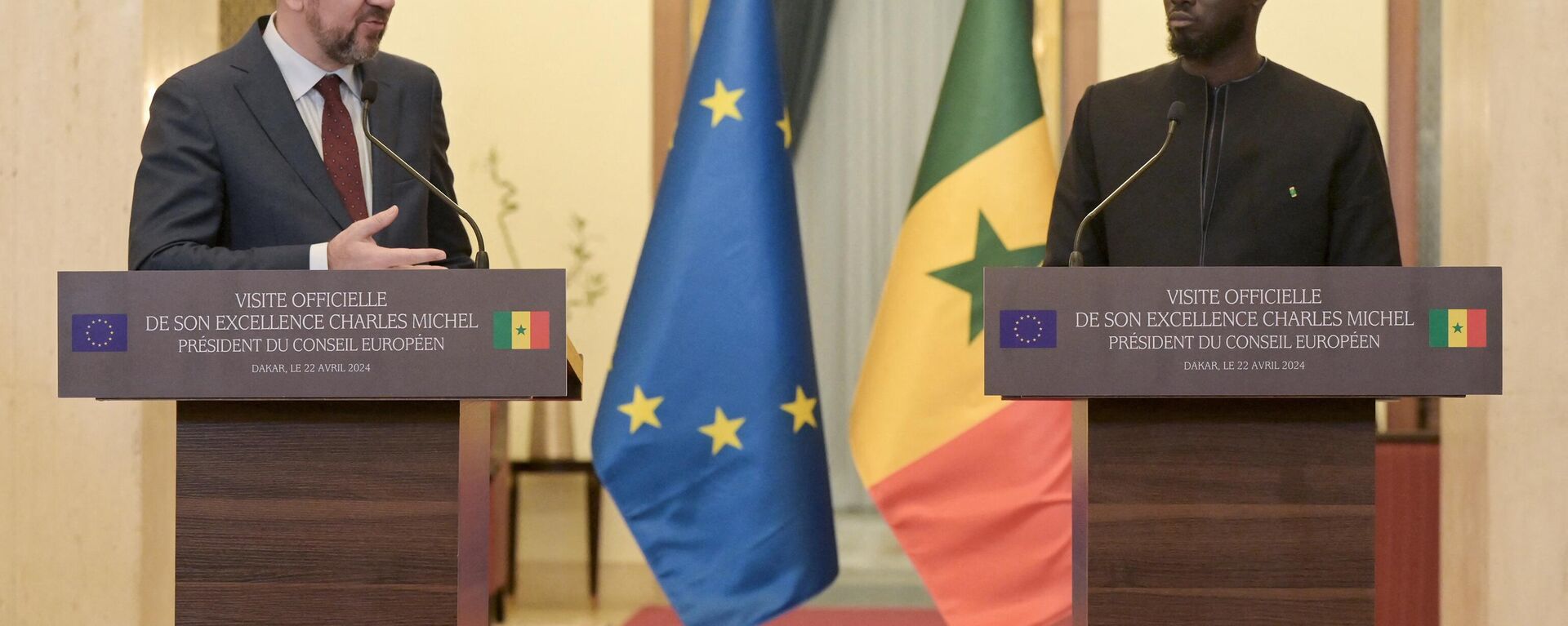 Charles Michel, President of the European Council, speaks during a press conference with Senegalese President Bassirou Diomaye Faye - Sputnik Africa, 1920, 24.04.2024