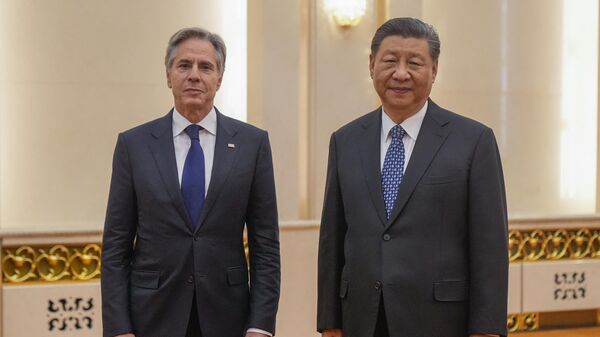 US Secretary of State Antony Blinken (L) meets with China's President Xi Jinping at the Great Hall of the People in Beijing on April 26, 2024. - Sputnik Africa