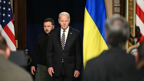 US President Joe Biden and Ukraine’s Volodymyr Zelensky. - Sputnik Africa
