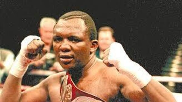 South Africa's boxer Dingaan Thobela. - Sputnik Africa