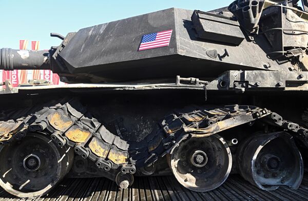 A trophy Abrams tank captured by Russian servicemen during a special military operation, on Poklonnaya Gora in Moscow. - Sputnik Africa