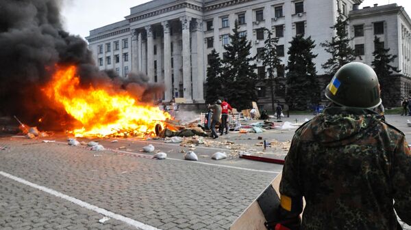 Mass riots in front of the House of Trade Unions in Odessa - Sputnik Africa
