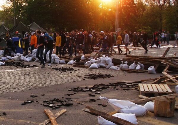 Destruction of the tent camp of activists of the Anti-Maidan movement on Kulikovo Pole Square in Odessa. - Sputnik Africa