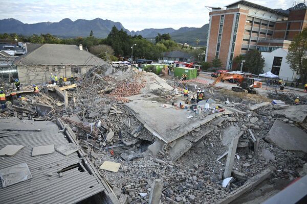 The scene of a collapsed building in George, South Africa, Tuesday, May 7, 2024.  - Sputnik Africa
