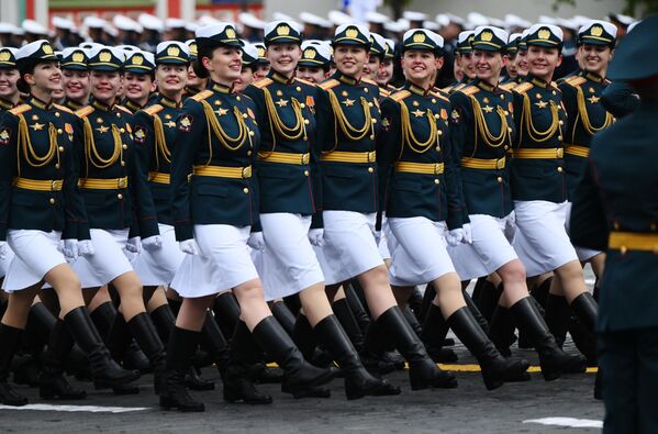 Female cadets of the Military University of the Ministry of Defense at the military parade on Red Square in honor of the 79th anniversary of victory in the Great Patriotic War. - Sputnik Africa
