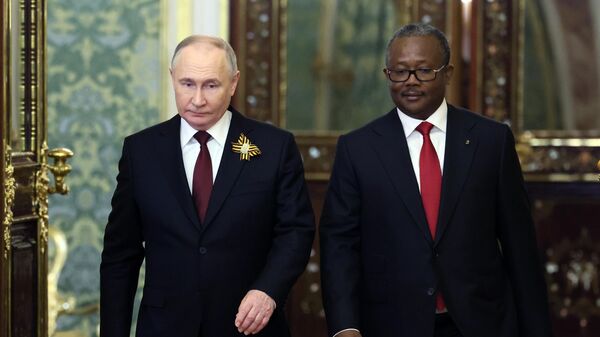Vladimir Poutine et Umaro Sissoco Embalo lors d'une rencontre au Kremlin, le 9 mai 2024 - Sputnik Afrique