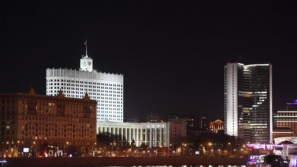 The House of the Government of the Russian Federation (left) and the CMEA building in Moscow. - Sputnik Africa