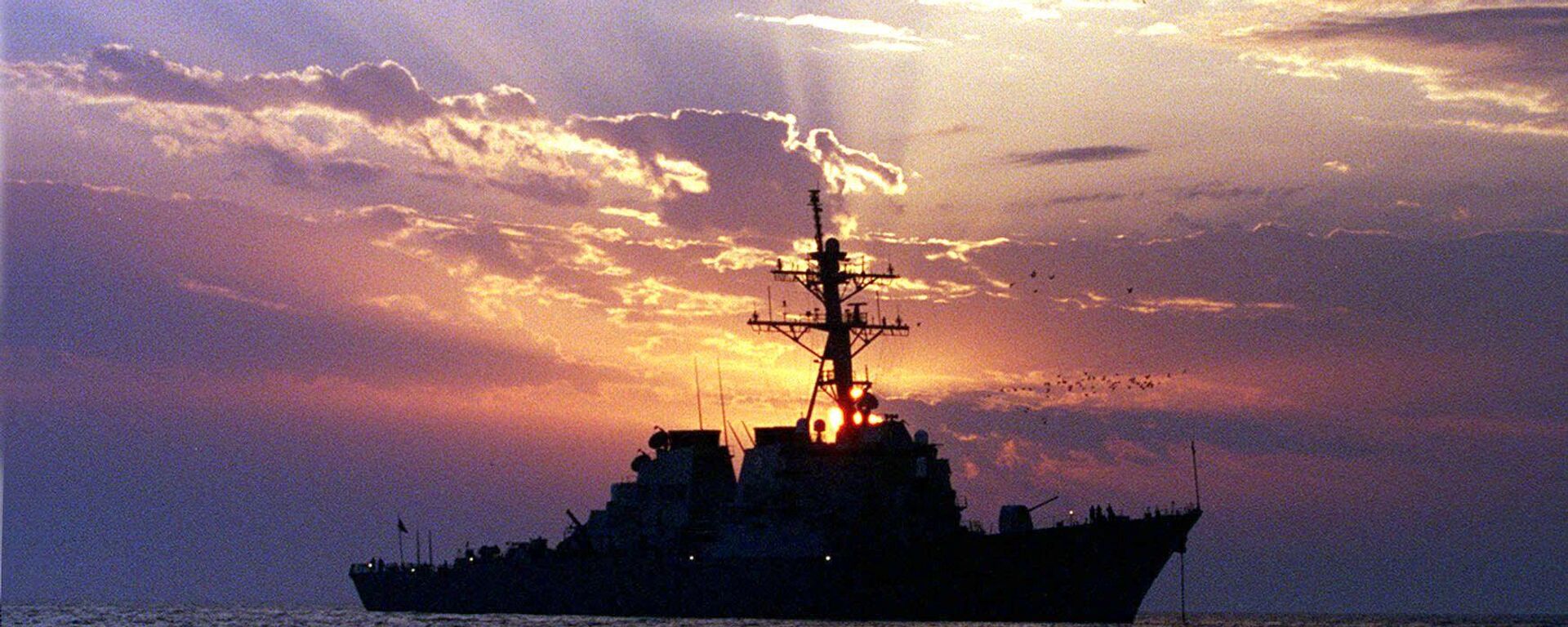 The guided missile destroyer USS Carney (DDG 64) patrols the waters of the Persian Gulf. File photo. - Sputnik Africa, 1920, 14.05.2024