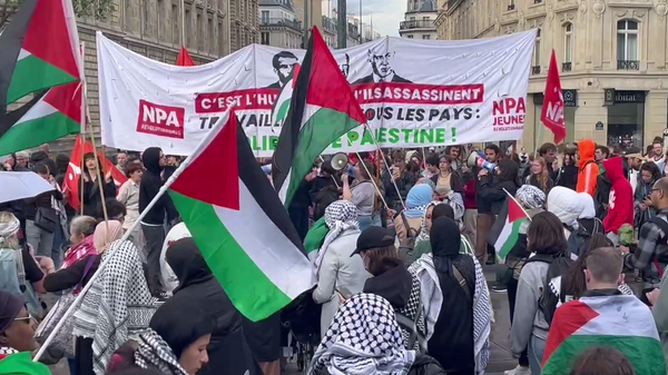 Une manifestation pro-palestinienne organisée à Paris - vidéos
