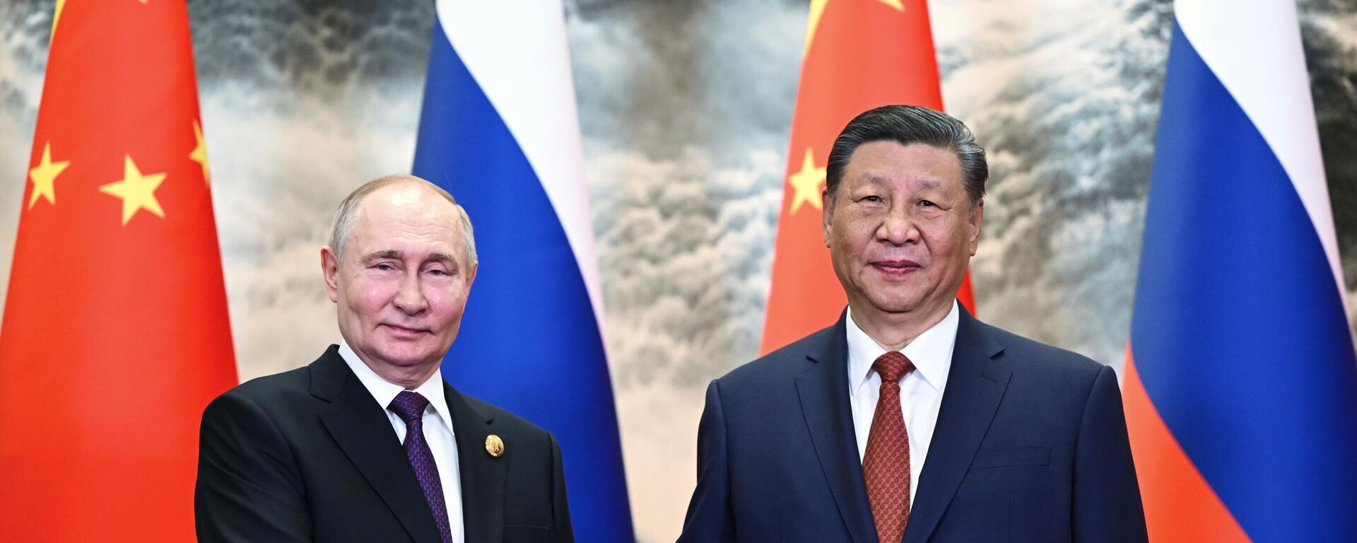 Vladimir Putin holds talks with Xi Jinping on May 16, 2024 in Beijing - Sputnik Africa, 1920, 02.10.2024