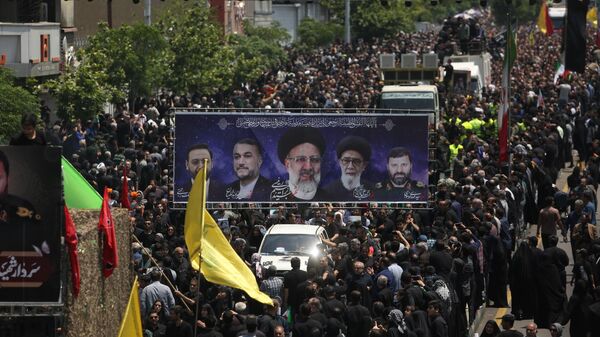 Cérémonie d'adieu du Président iranien mort dans un crash d'hélicoptère et des autres personnes qui l'accompagnaient, le 22 mai 2024 - Sputnik Afrique