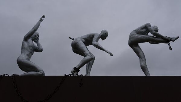 Clave, Monument for Slavery, by Alex da Silva, is seen in Rotterdam, Netherlands, Monday, Dec. 19, 2022.  - Sputnik Africa