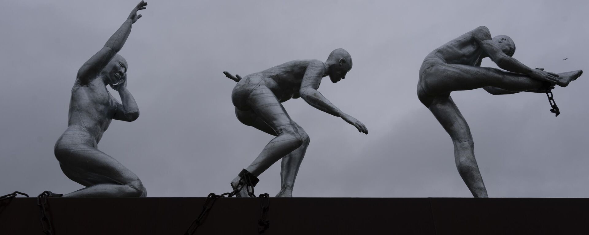 Clave, Monument for Slavery, by Alex da Silva, is seen in Rotterdam, Netherlands, Monday, Dec. 19, 2022.  - Sputnik Africa, 1920, 25.05.2024