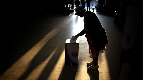 A woman casts her ballot at a polling station, during general elections in Eshowe, South Africa, Wednesday May 29, 2024.  - Sputnik Africa