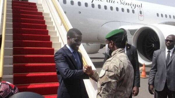 Senegalese President Bassirou Diomaye Faye arrived on May 30, 2024, in Mali, he was welcomed by Malian President of the Transition Colonel Assimi Goita in the country's capital of Bamako. - Sputnik Africa