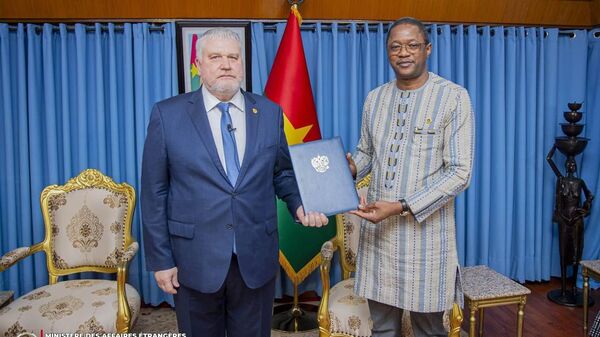 Igor Martynov, ambassadeur russe au Burkina Faso, lors de la remise des copies de ses lettres de créance - Sputnik Afrique