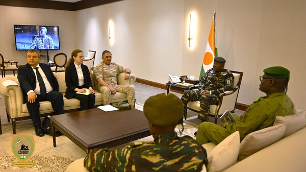 Meeting of the head of Niger's ruling National Council for the Safeguard of the Homeland, Brigadier General Abdourahamane Tiani, and a high-ranking Russian delegation led by Deputy Minister of Defense of Russia, Colonel General Yunus-bek Yevkurov. - Sputnik Africa