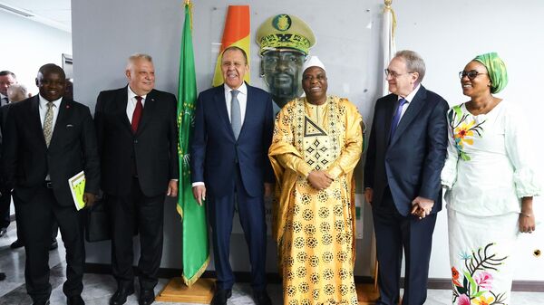 Sergei Lavrov (3rd from left) and Morissada Kouyaté (3rd from right) in Guinea, June 3, 2024 - Sputnik Africa