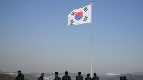 A South Korean national flag flutters in the wind at the unification observatory in Paju, South Korea, Tuesday, Nov. 21, 2023.  - Sputnik Africa