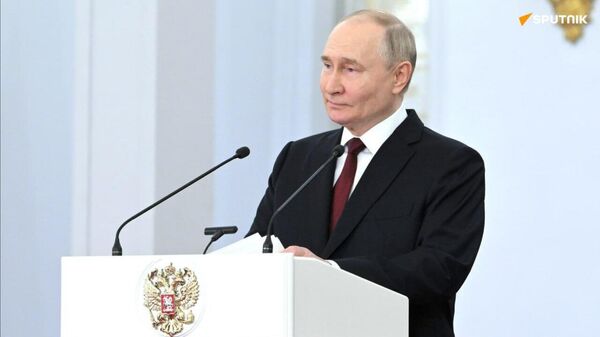 Vladimir Poutine tient une réunion avec des responsables du ministère russe des Affaires étrangères. - Sputnik Afrique