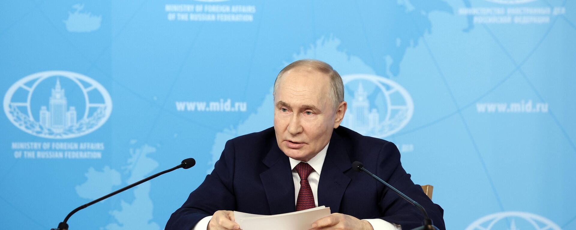 Russian President Vladimir Putin speaks during a meeting with the leadership of the Russian Foreign Ministry - Sputnik Africa, 1920, 14.06.2024