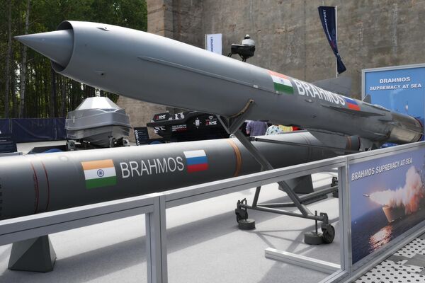 Supersonic anti-ship missile Brahmos. - Sputnik Africa