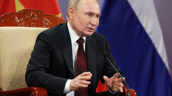 Russian President Vladimir Putin Holds Presser in Vietnam's Capital Hanoi - Sputnik Africa