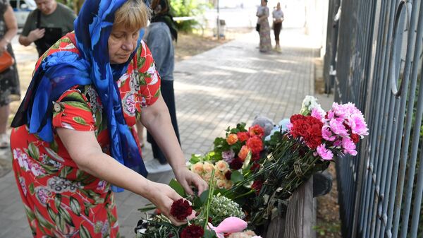 Les actions en l'honneur des victimes de l'attaque à Sébastopol dans plusieurs villes russes